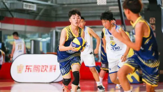成年人如何在业余时间练习篮球接球技巧?_0